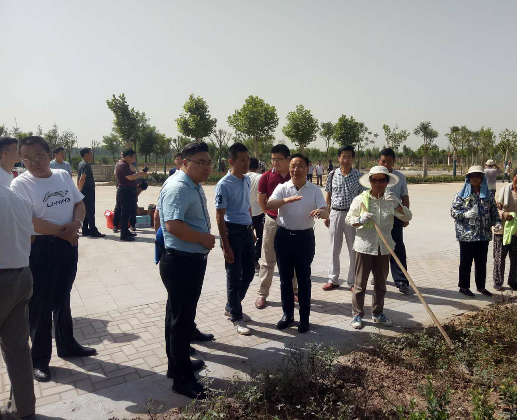 武強縣委書記來我集團武強音樂公園項目進行調(diào)研